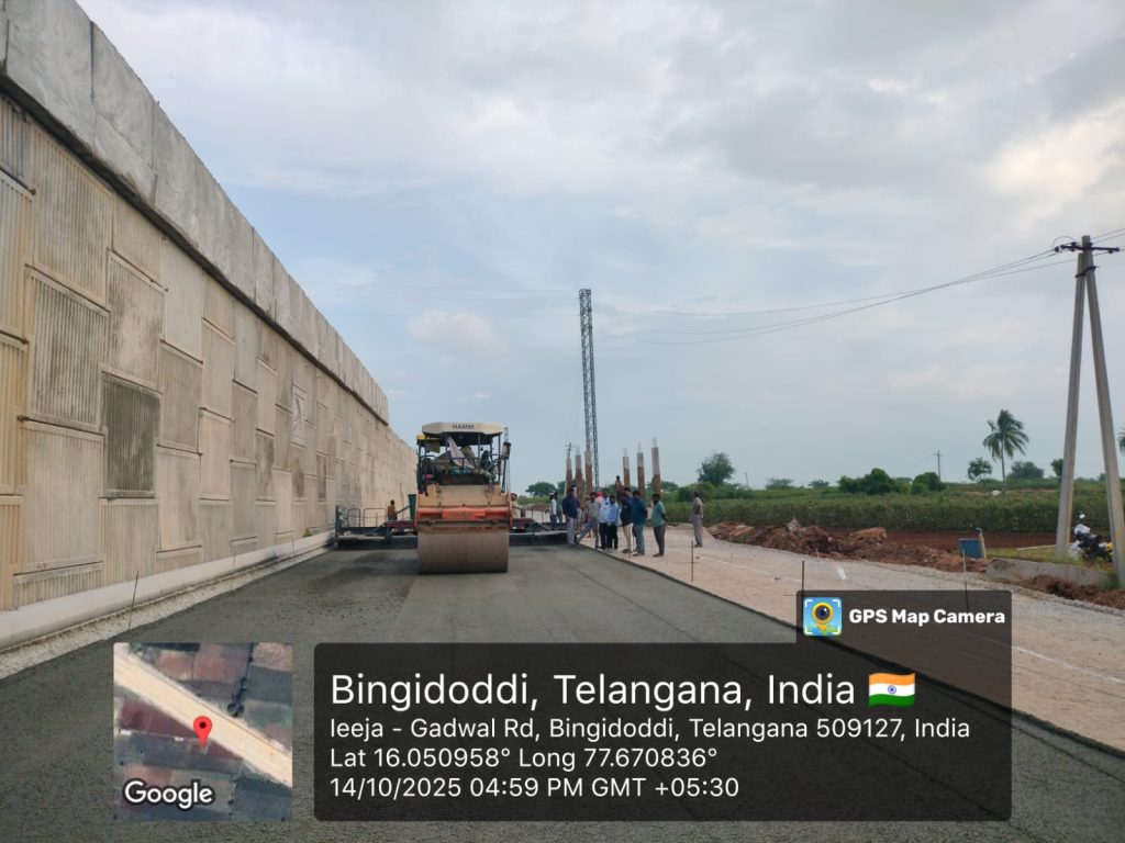 DLC laying work in progress from ch-228+450 to 228+580 RHS SR for toll booth